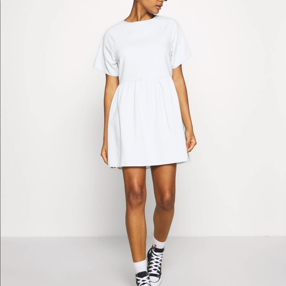 Levi’s Denim Light Wash Poppy Dress Light Blue S Short Sleeve T Shirt Dress